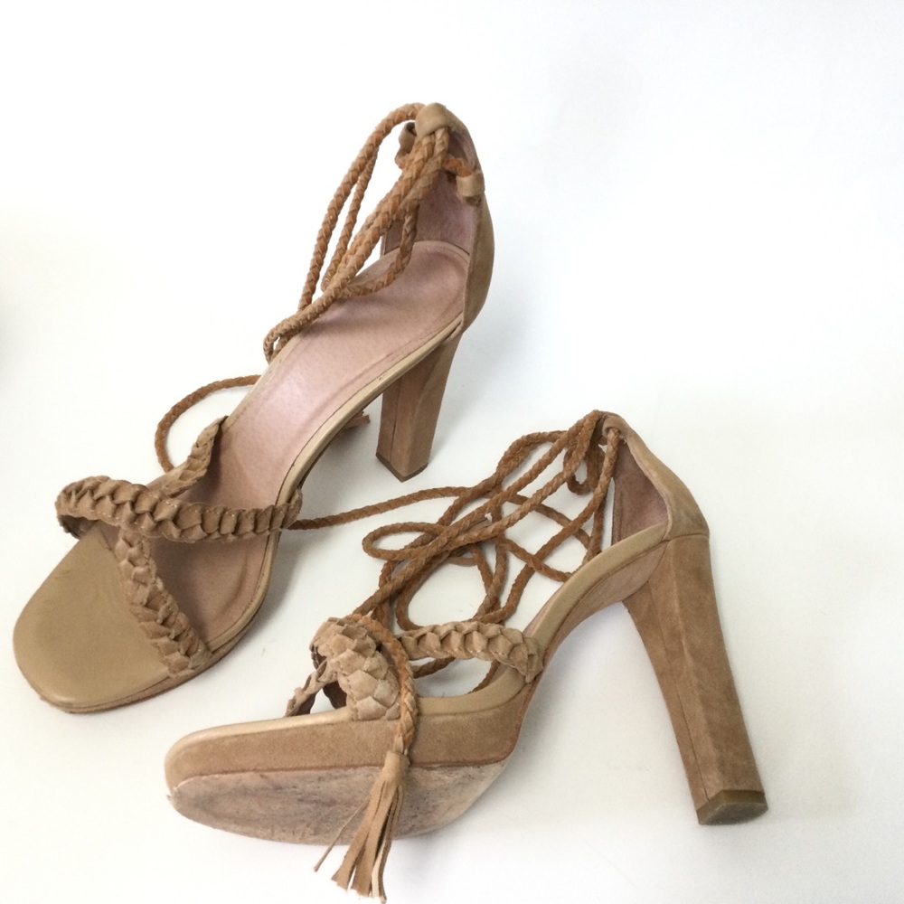 Joie Shoes Women’s size 41 strap beige tan

Tie strap ankle